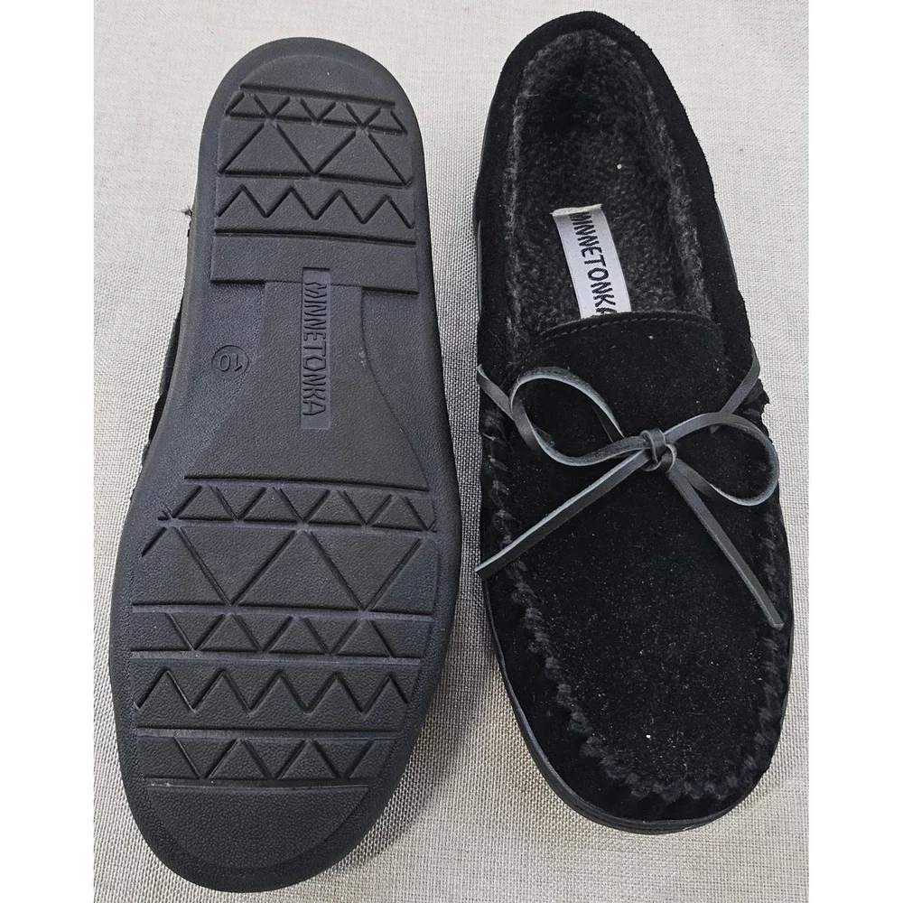 Minnetonka Moccasin Slippers Mens 10 Black Suede Pile Lined Hardsole 4100502